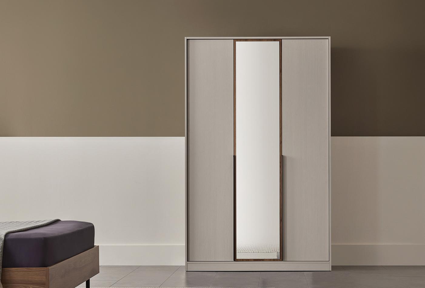 Шкаф 3-дверный Loreto 